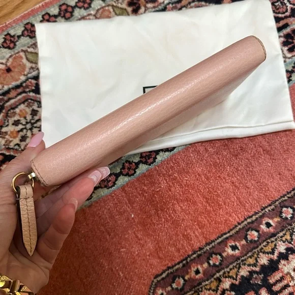 Gucci Marmont Zip Around Continental Wallet in light pink - Picture 5 of 12